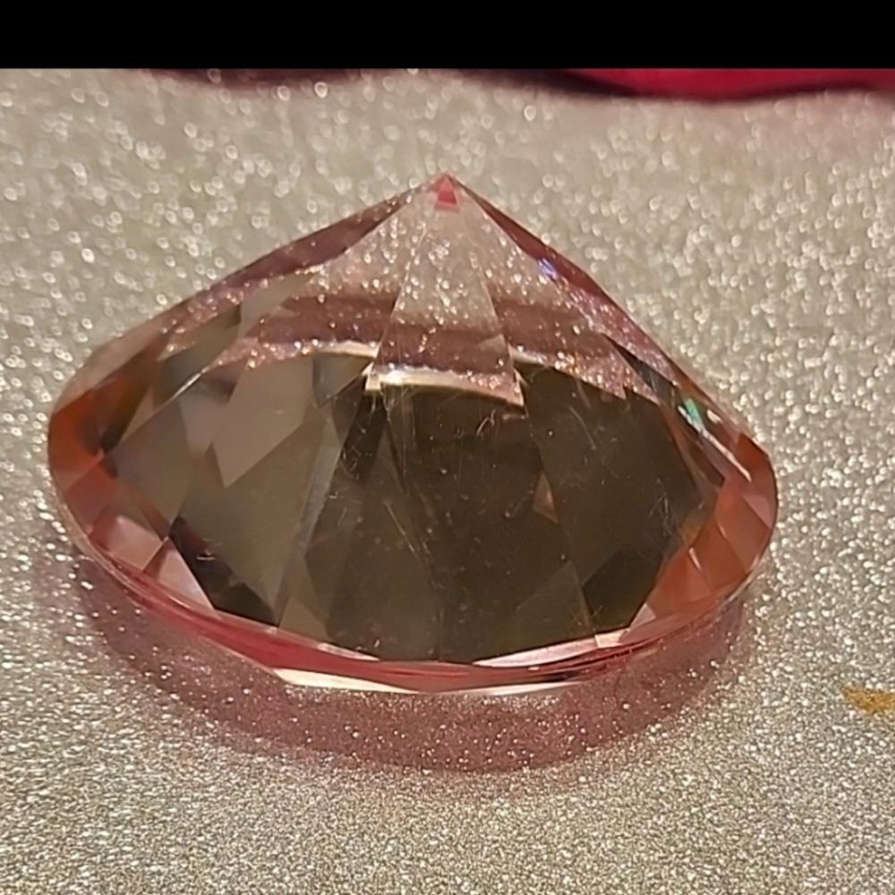 Allure Decorative Pink Diamond - Picture 6 of 7